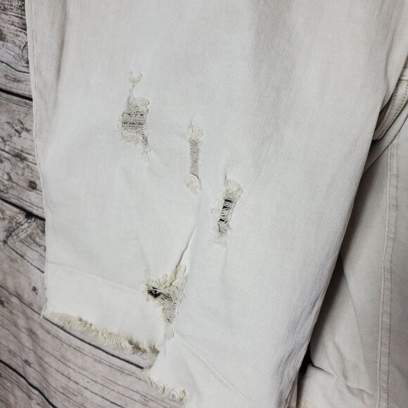 Alivia Ford Oatmeal Khaki Destroyed Cutoff Denim Shorts Size 24W NWT - Picture 2 of 8